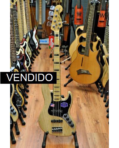 Fender American Deluxe Jazz Bass V (2)